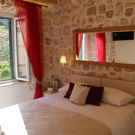 Sigurata Ii Guest house