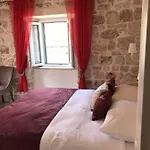 بيت ضيافة Sigurata Ii